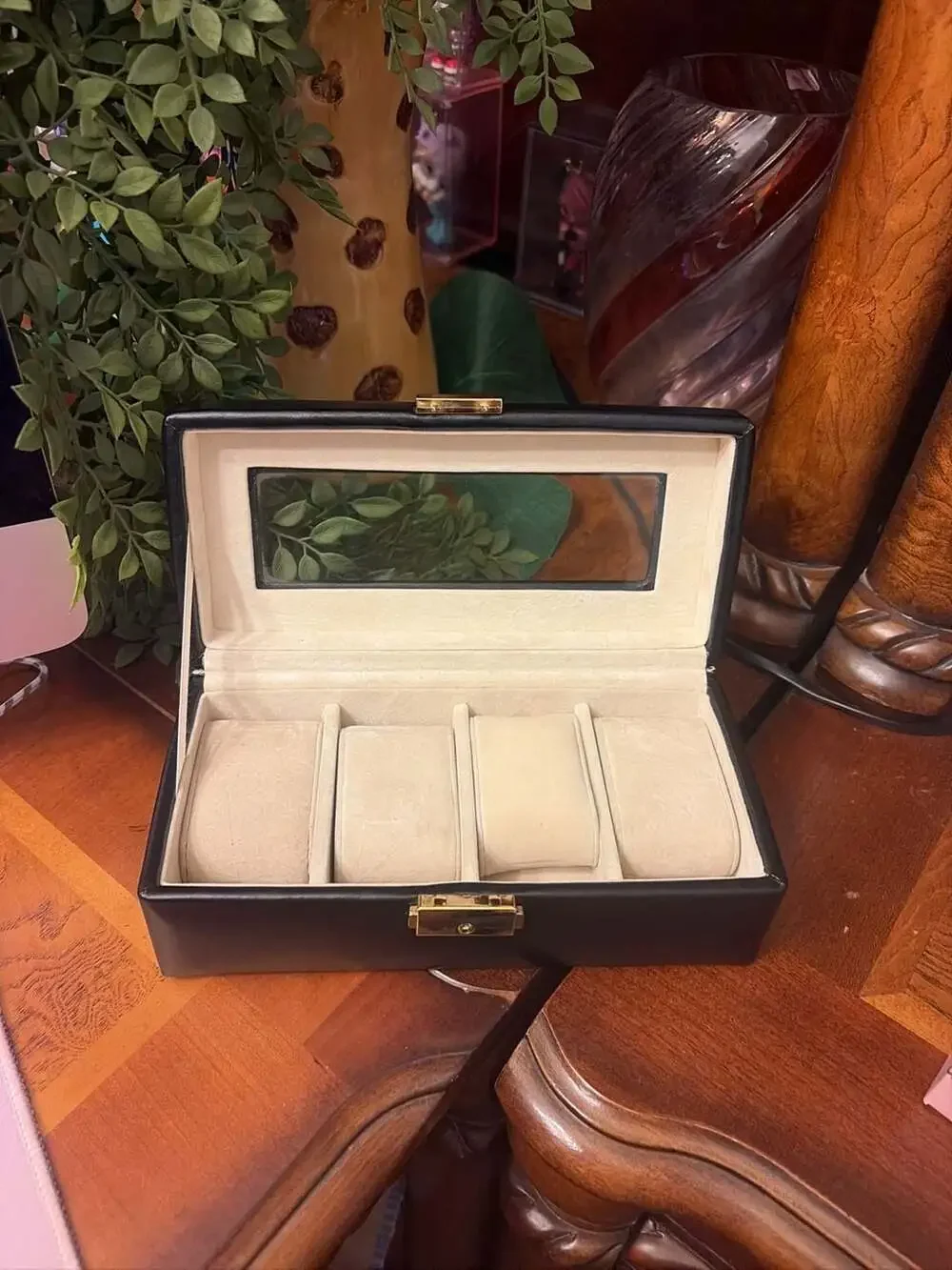 Black leather Watch Box Black 4 with beige velvet